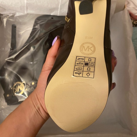 Michael KORS high heel booties - Picture 4 of 10